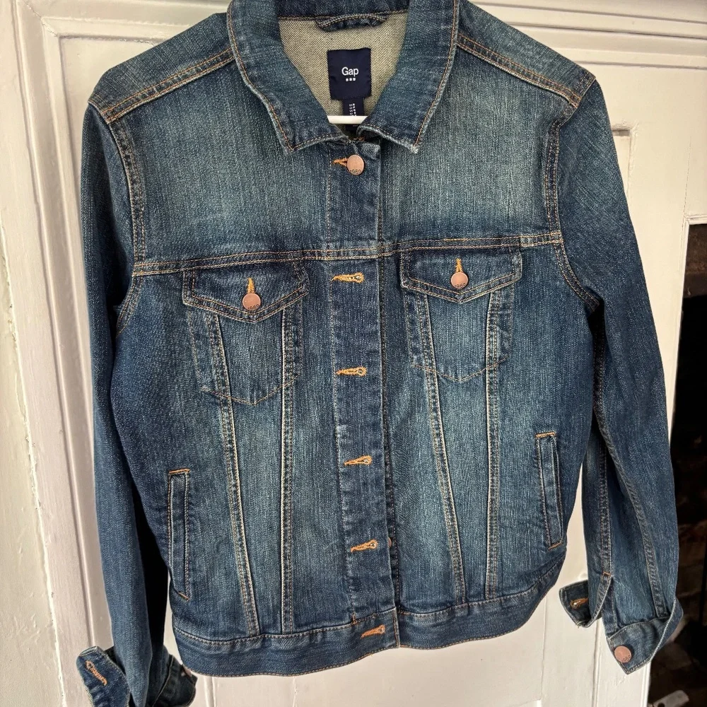 Jean jacket - Picture 1 of 3
